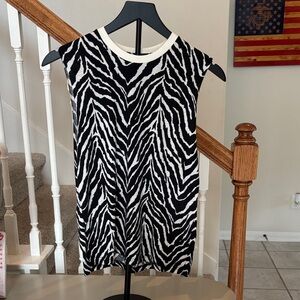 ZYIA Black & White Zebra Print Active Top
